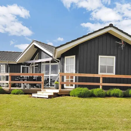 別荘 Eberta - 200m To The Fjord By Interhome *