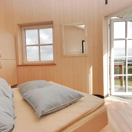 Eberta - 200m To The Fjord By Interhome