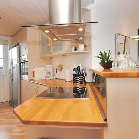 Eberta - 200m To The Fjord By Interhome 別荘 *