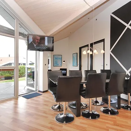 Eberta - 200m To The Fjord By Interhome